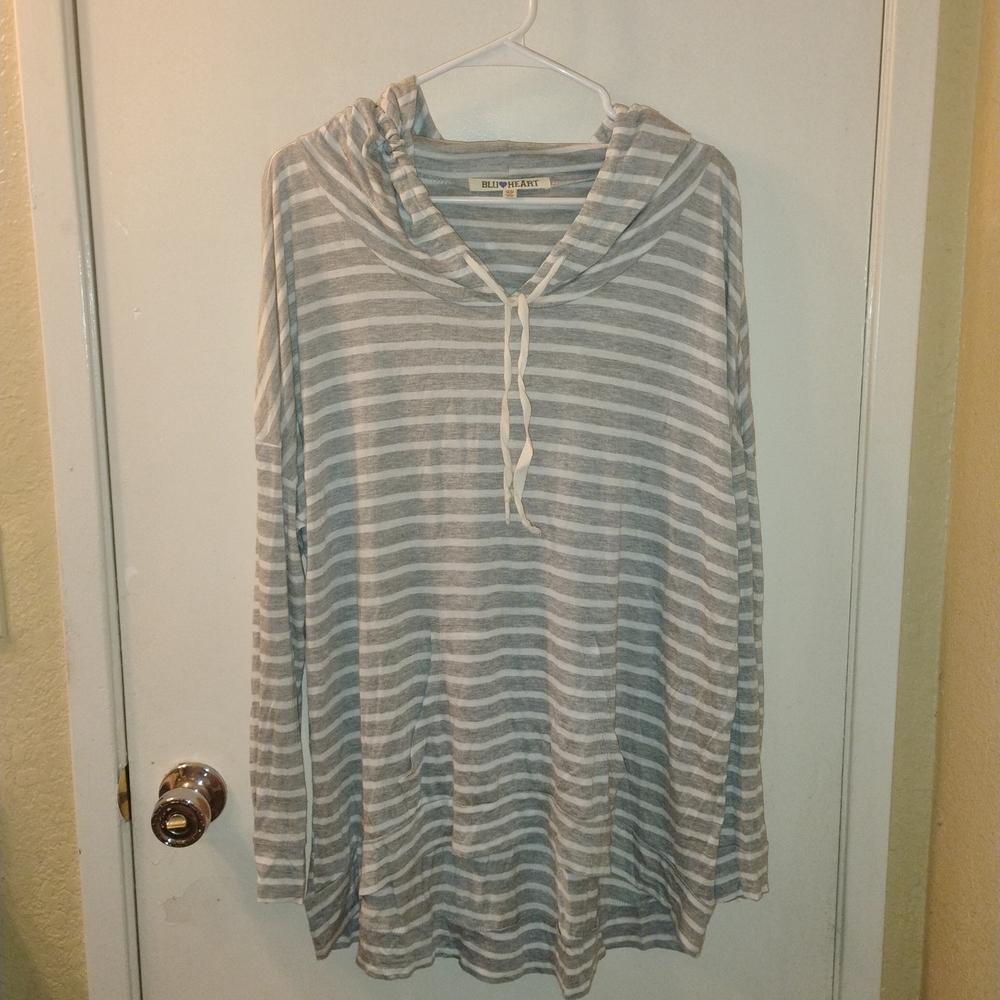 Blu Pepper Gray & White Striped Hooded Pullover
